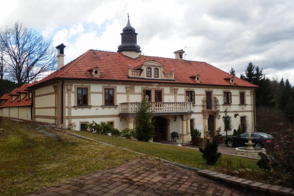 Zamecek Zdiky - Moderni Maly Apartman Bujanov Екстериор снимка